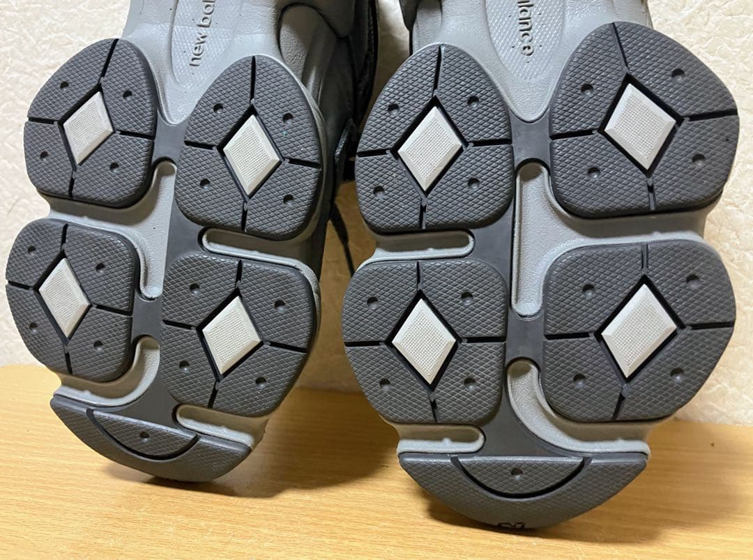 ★美品！NEW BALANCE 9060 U9060ZGB グレー 完売モデル！