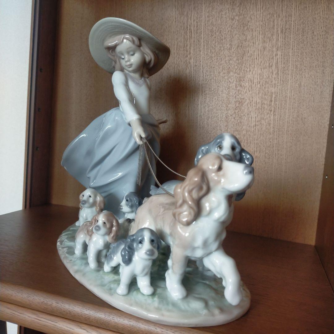 LLADRO　リヤドロ　仔犬達の行進　少女と犬の陶器置物