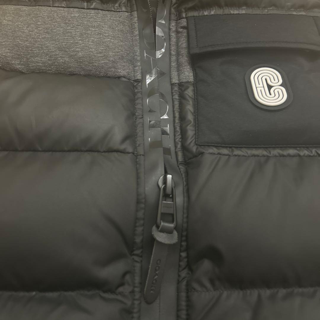 coachダウンベスト
