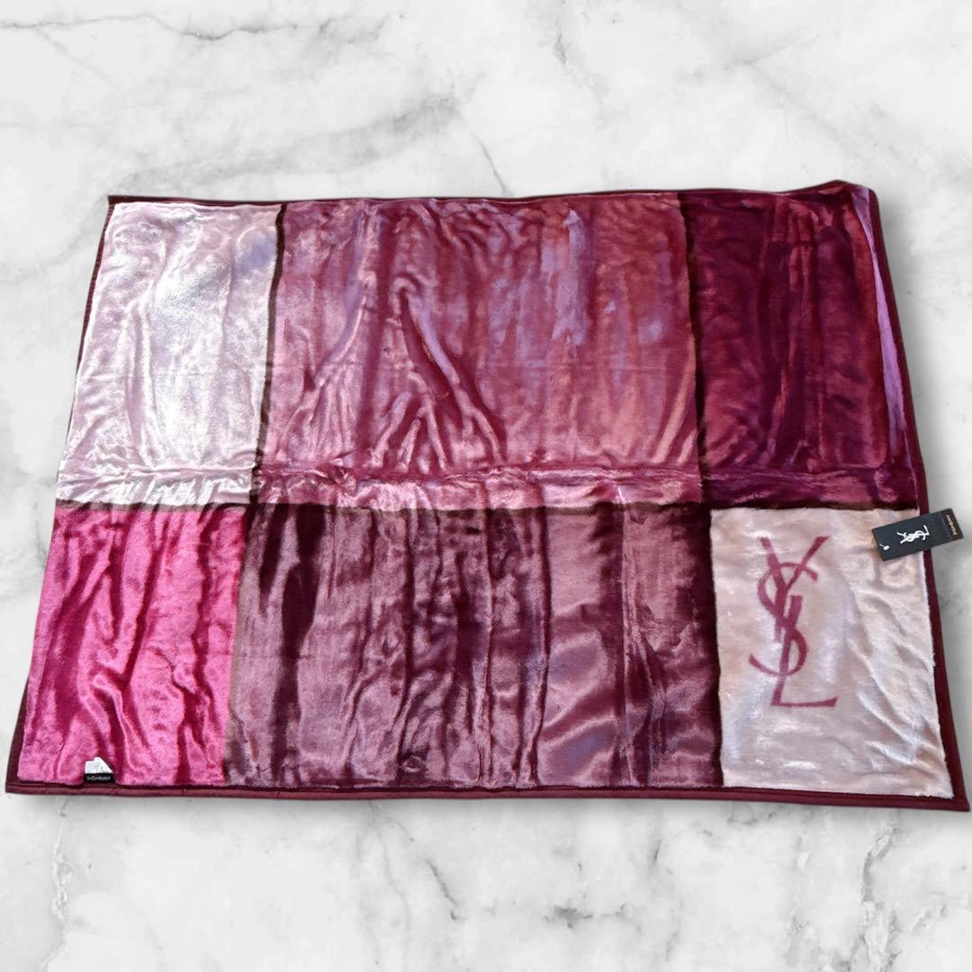 未使用品　イブサンローラン ハーフケット大判ひざかけ140cm×100cm