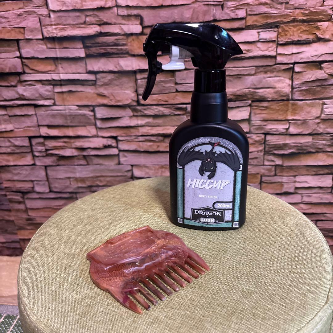 LUSH✖️ヒックとドラゴン　コラボ ボディスプレーと、コーム