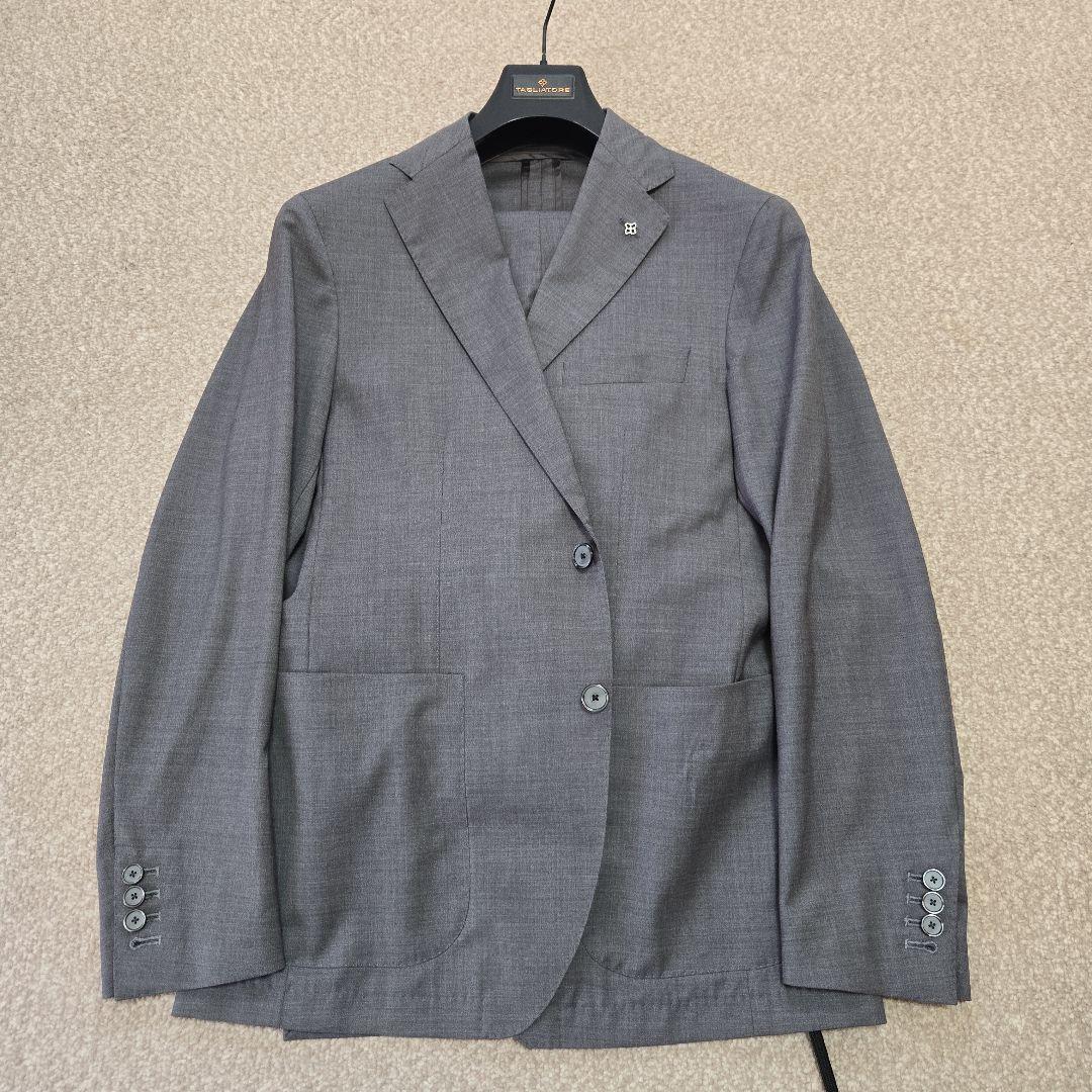 未使用品【TAGLIATORE/タリアトーレ】イージースーツ