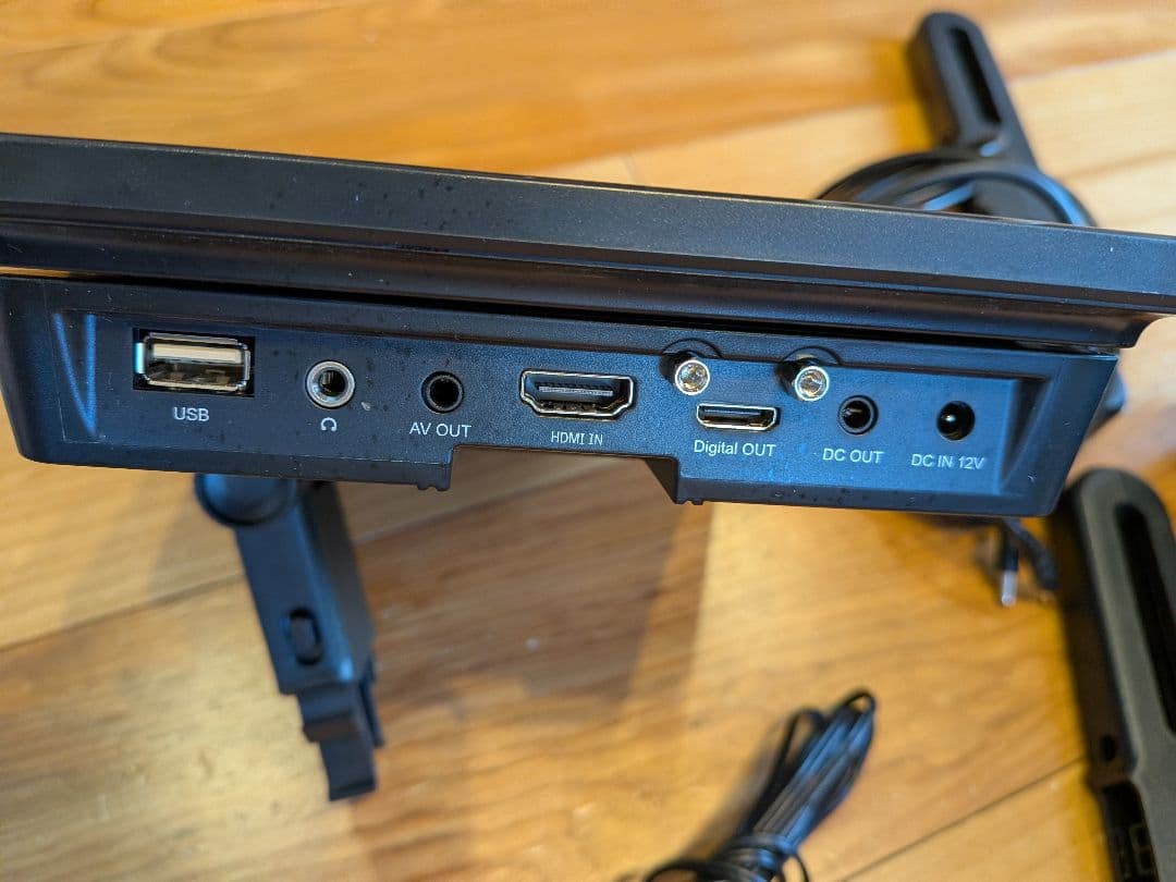 【みけ様】​サンワサプライ 車載モニター 10.1インチ 200-CAR112D