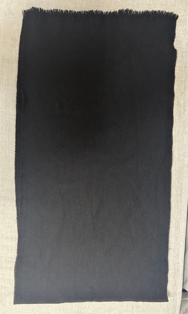 グッチ　GUCCI 黒 マフラー ロゴパターン