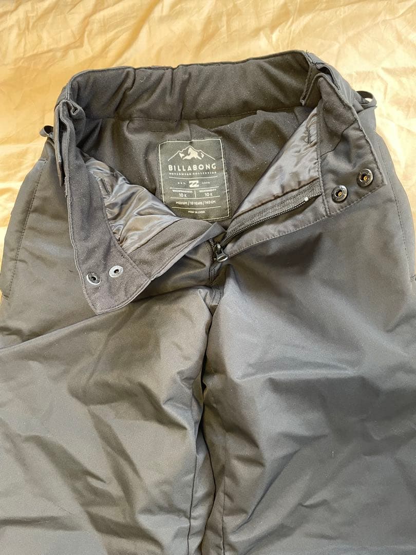 子ども用　スキーウェア　2セット　130&140 おまけ手袋3セット&パンツ