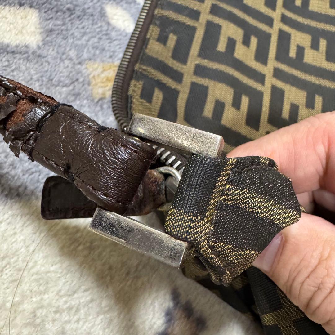 FENDI フェンディ　ショルダーバッグ　ズッカ　FF金具　バケット