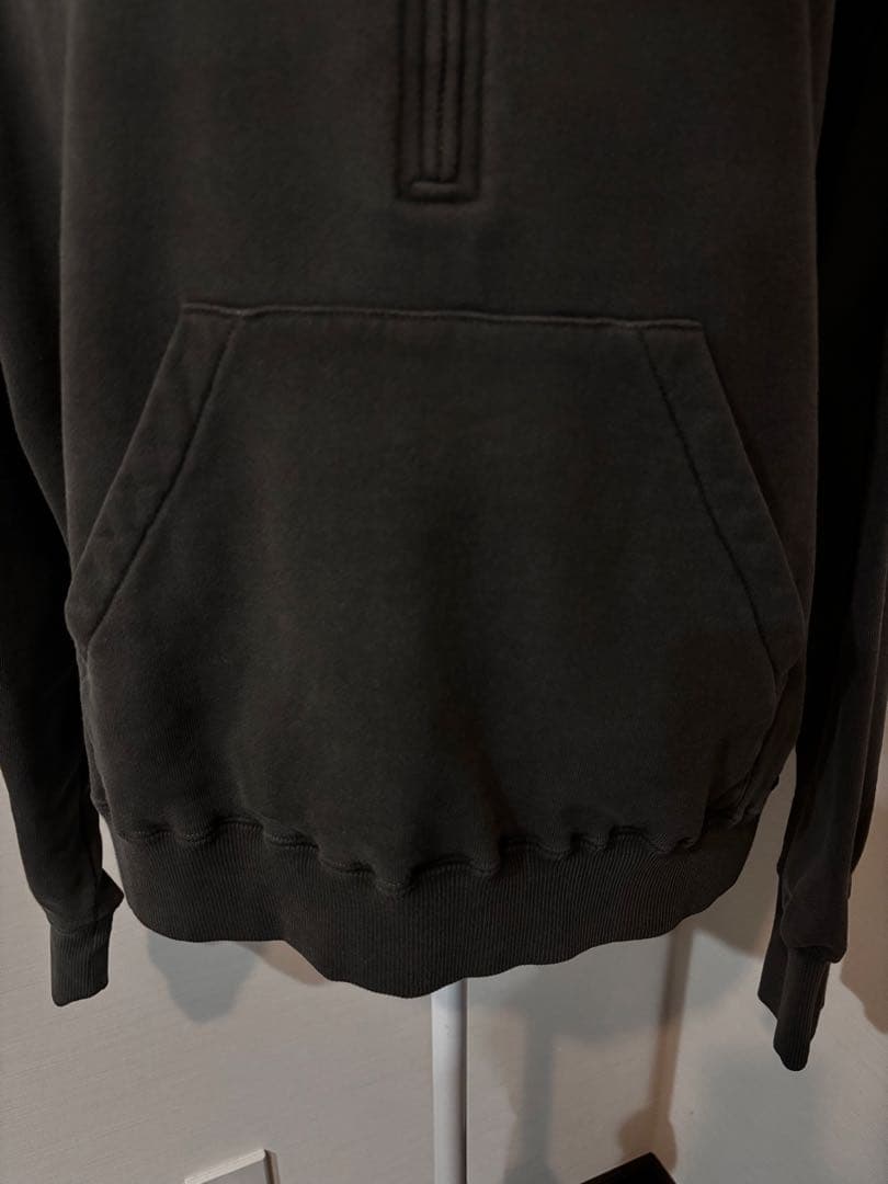 新品未使用☆SOLAMONETのピグメントスウェットハーフジッププルオーバー