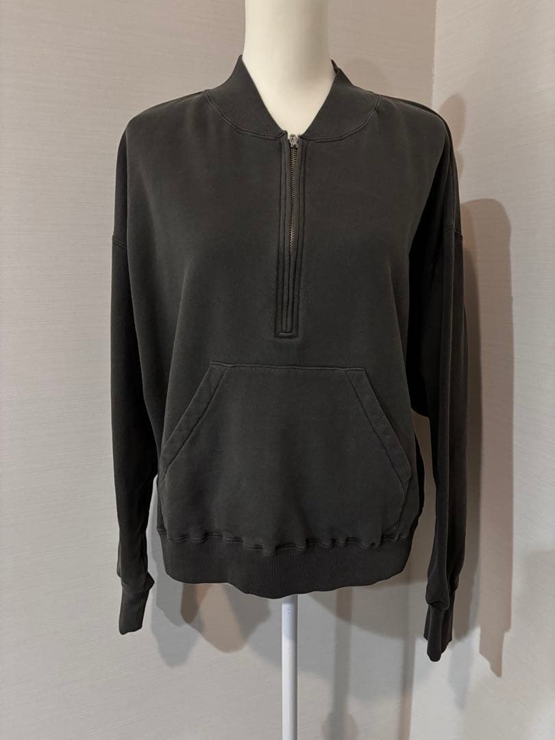 新品未使用☆SOLAMONETのピグメントスウェットハーフジッププルオーバー