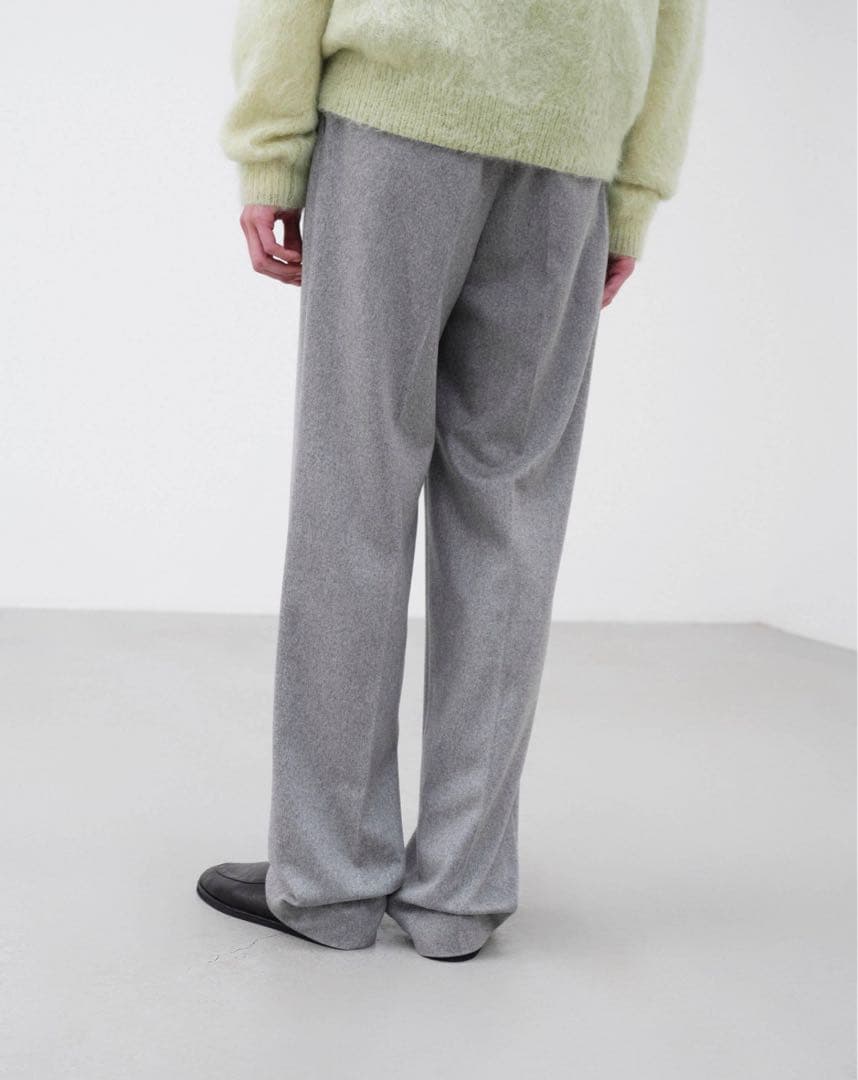 パンツ CASHMERE MOLESKIN TWO-TUCK SLACKS 4