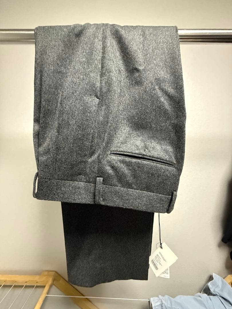 パンツ CASHMERE MOLESKIN TWO-TUCK SLACKS 4