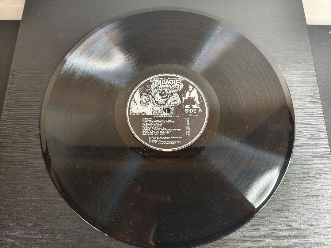 1988年 UK Carcass – Reek Of Putrefaction