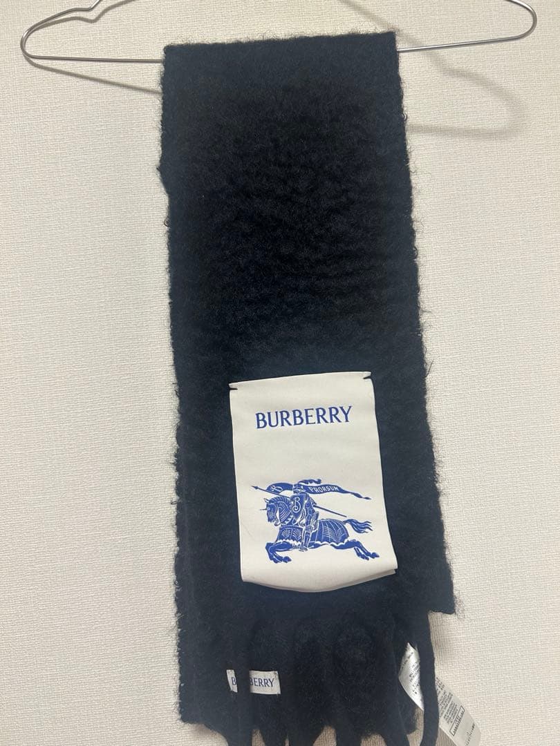 BURBERRY ブラック ウール マフラー フリンジ付き