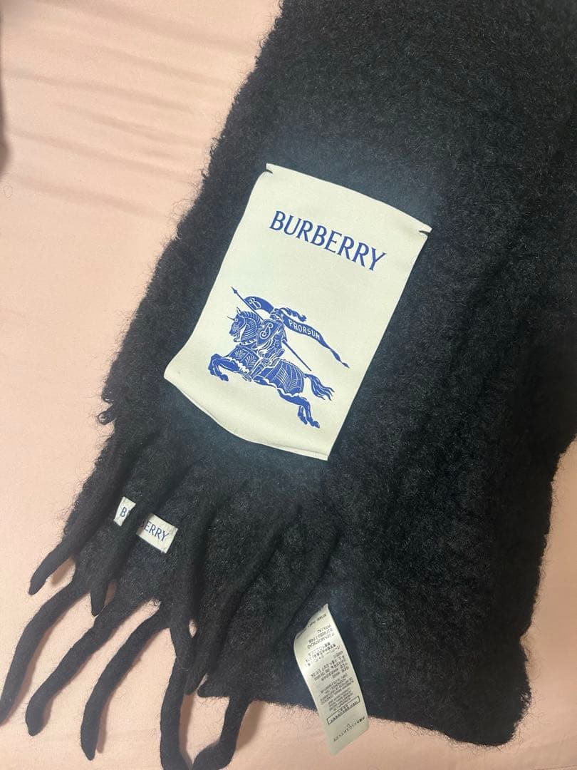 BURBERRY ブラック ウール マフラー フリンジ付き
