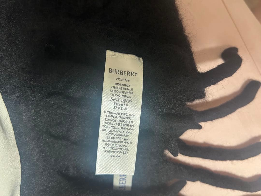 BURBERRY ブラック ウール マフラー フリンジ付き