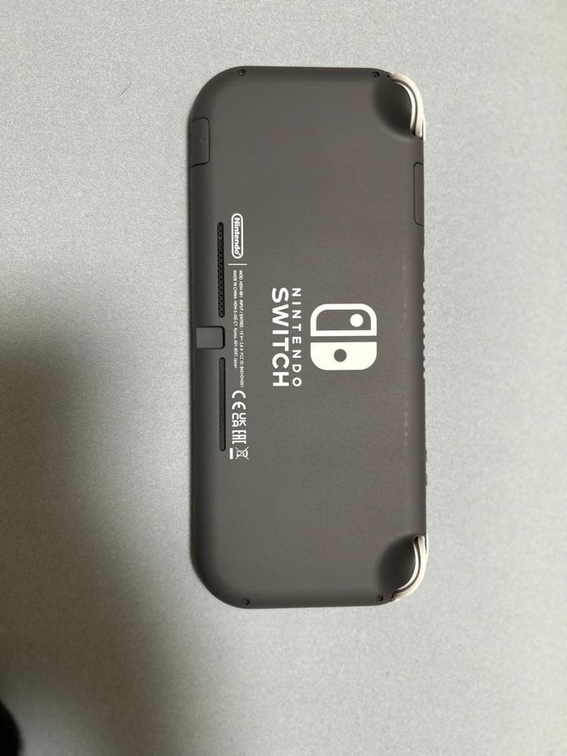 任天堂　Switch light グレー