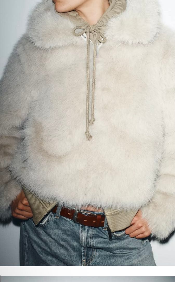 XS ジッパー付きショートフェイクファーコートZARA