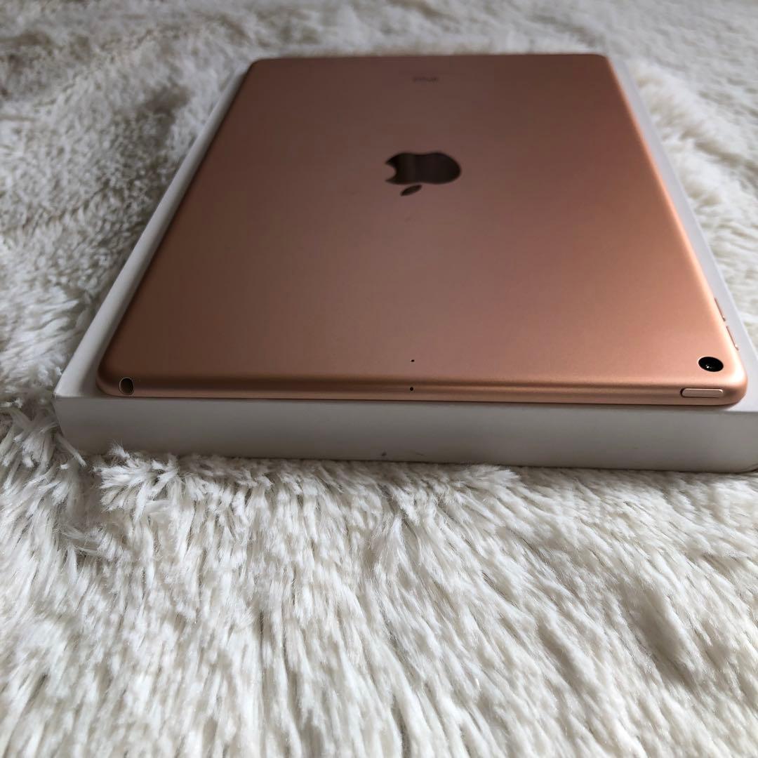 【完動品】iPad Air3 256GB 【すぐ発送】 【付属品】