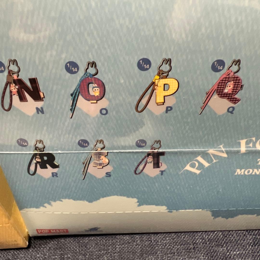 c*p様 【新品未開封】ラブブPIN FOR LOVE イニシャルチャーム　キー