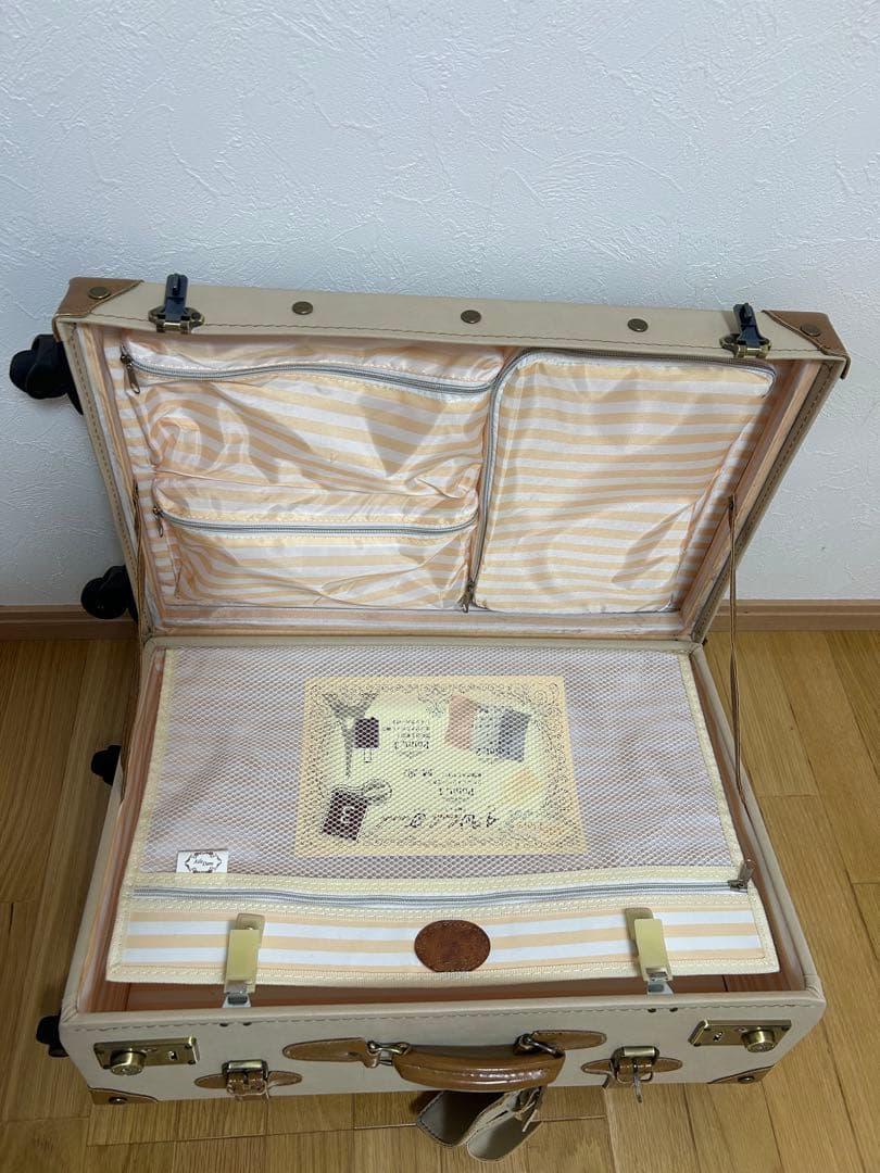 ユーラシアトランク　キャリーケース