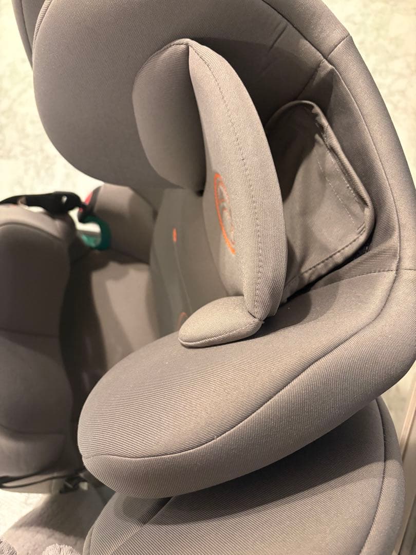 cybex PALLAS G i-Size チャイルドシート ISO-FIX