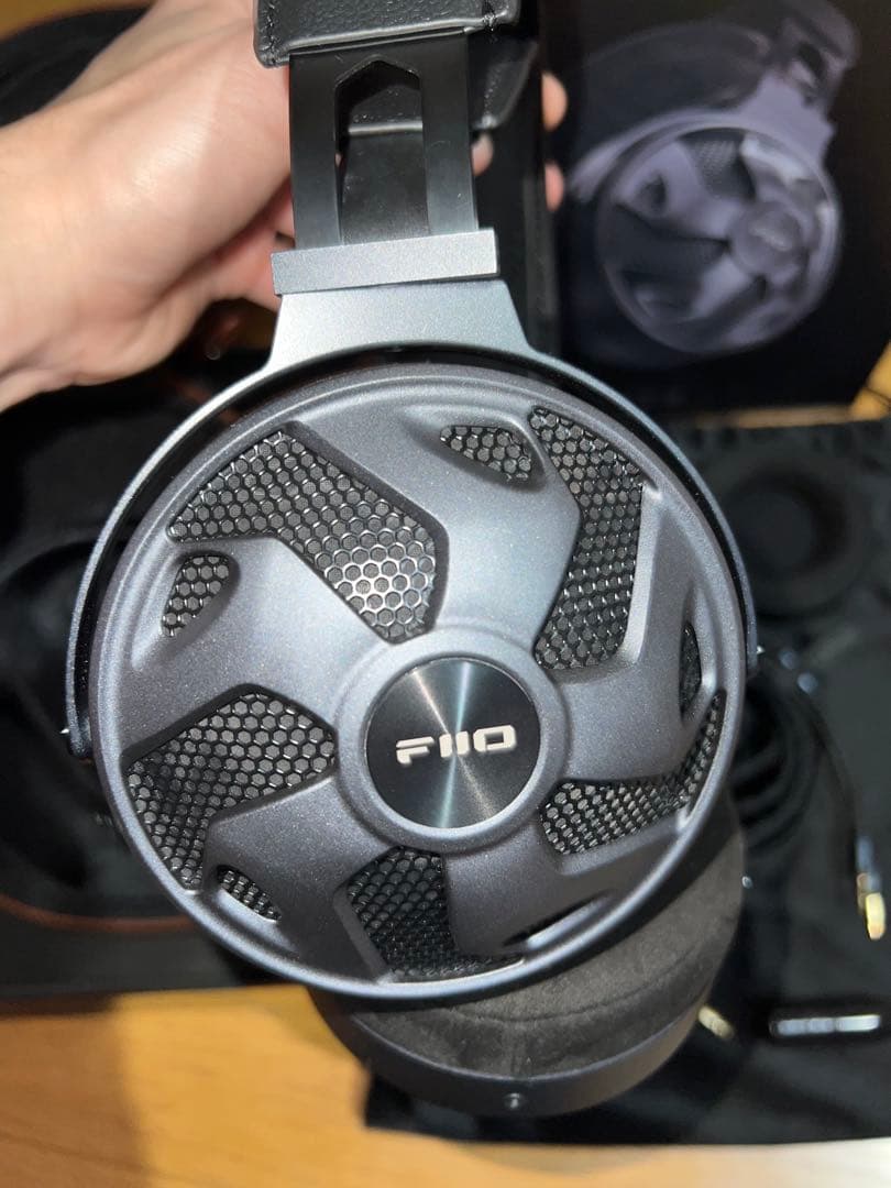 ヘッドホン FiiO FT3