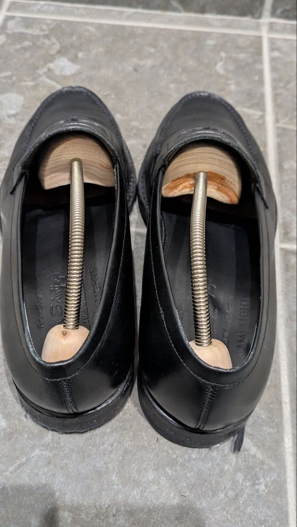 ジャランスリウァヤ　ブラックレザー ローファー 　8 1/2