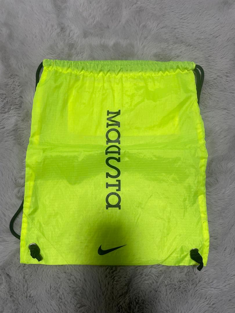 ナイキ マジスタ オブラ