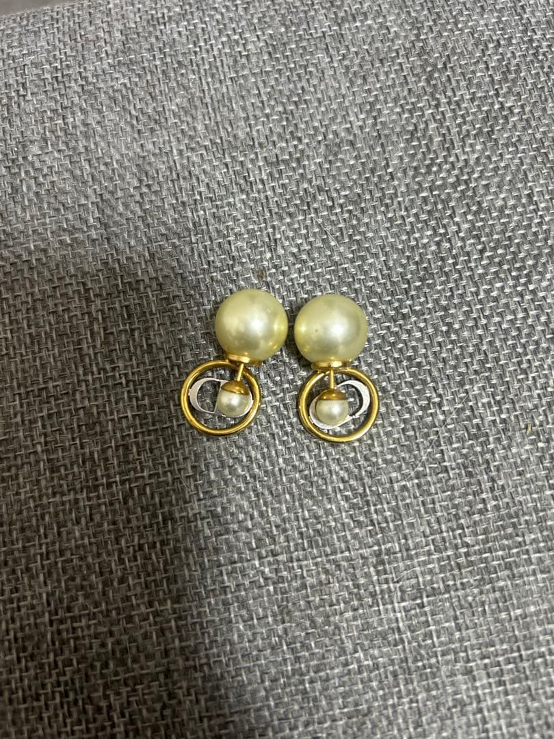 Dior パール　ピアス
