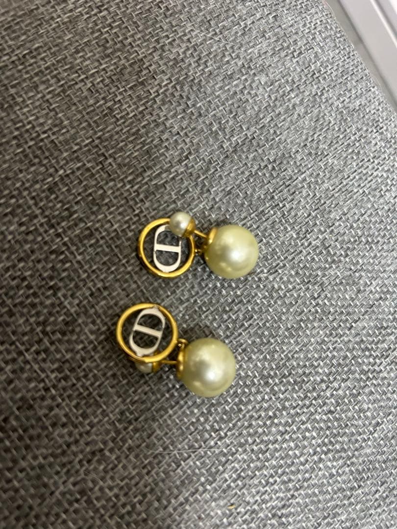 Dior パール　ピアス