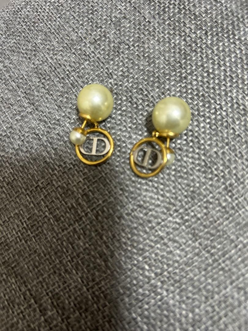 Dior パール　ピアス