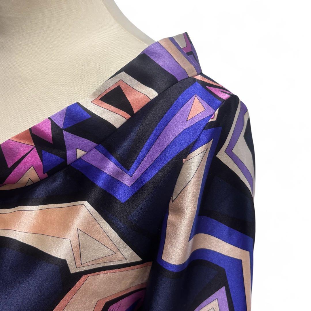 【美品】 エミリオプッチ シルク100% トップスS-M 幾何学柄 リボン