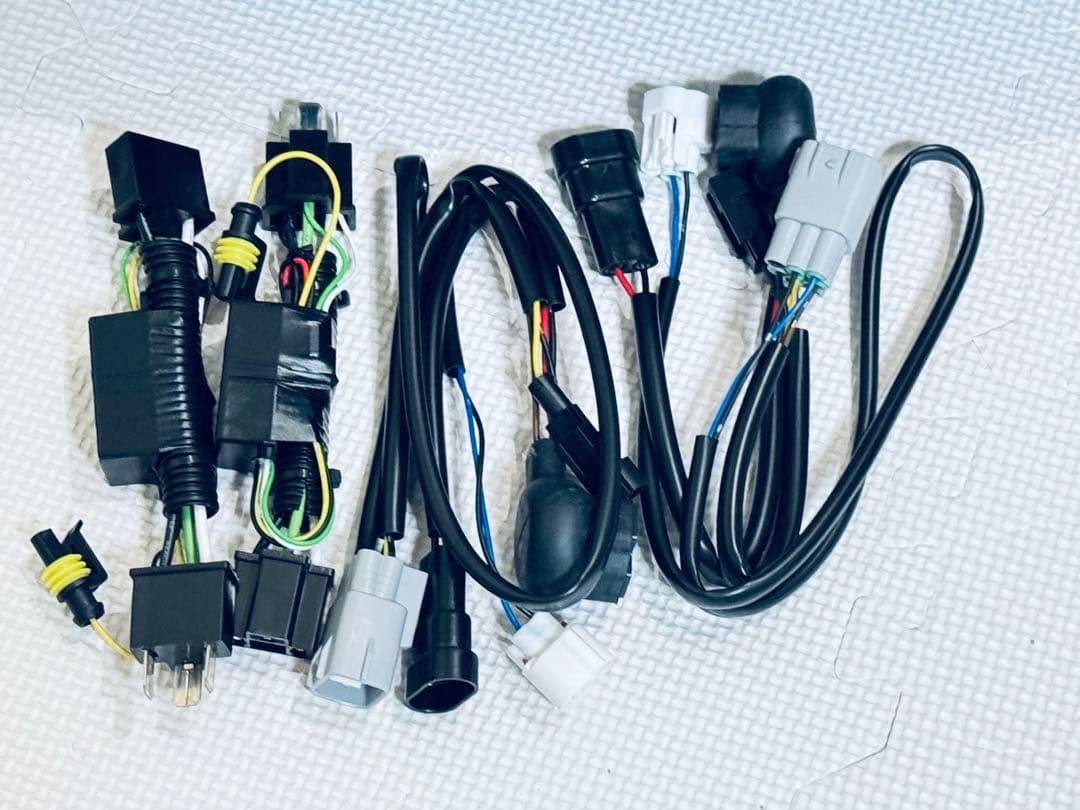 【新品】　ハイエース　角目キット　レジアスエース　ヘッドライト　左右セット