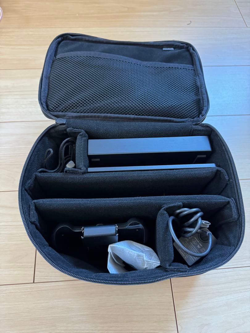 ⭐︎Nintendo Switch⭐︎ 青/赤 ケース付き