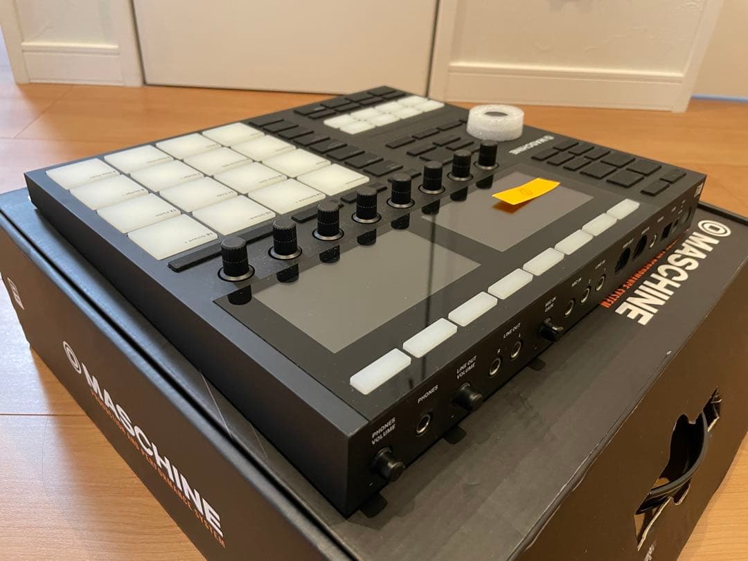 ①Native Instruments Maschine MK3 ライセンス有