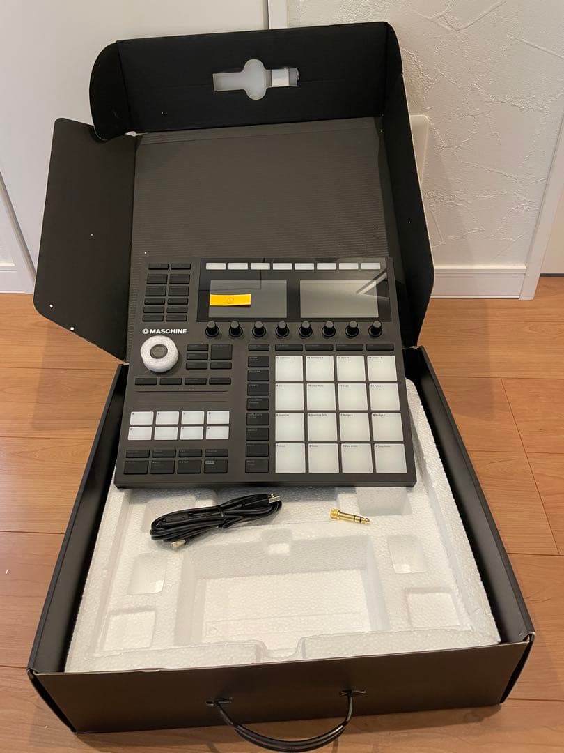①Native Instruments Maschine MK3 ライセンス有