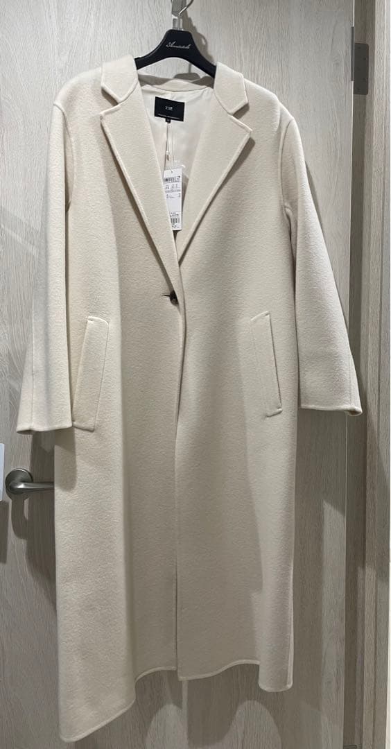【新品未使用・タグ付き‼︎】23区/レディース/チェスターコート/白/36サイズ