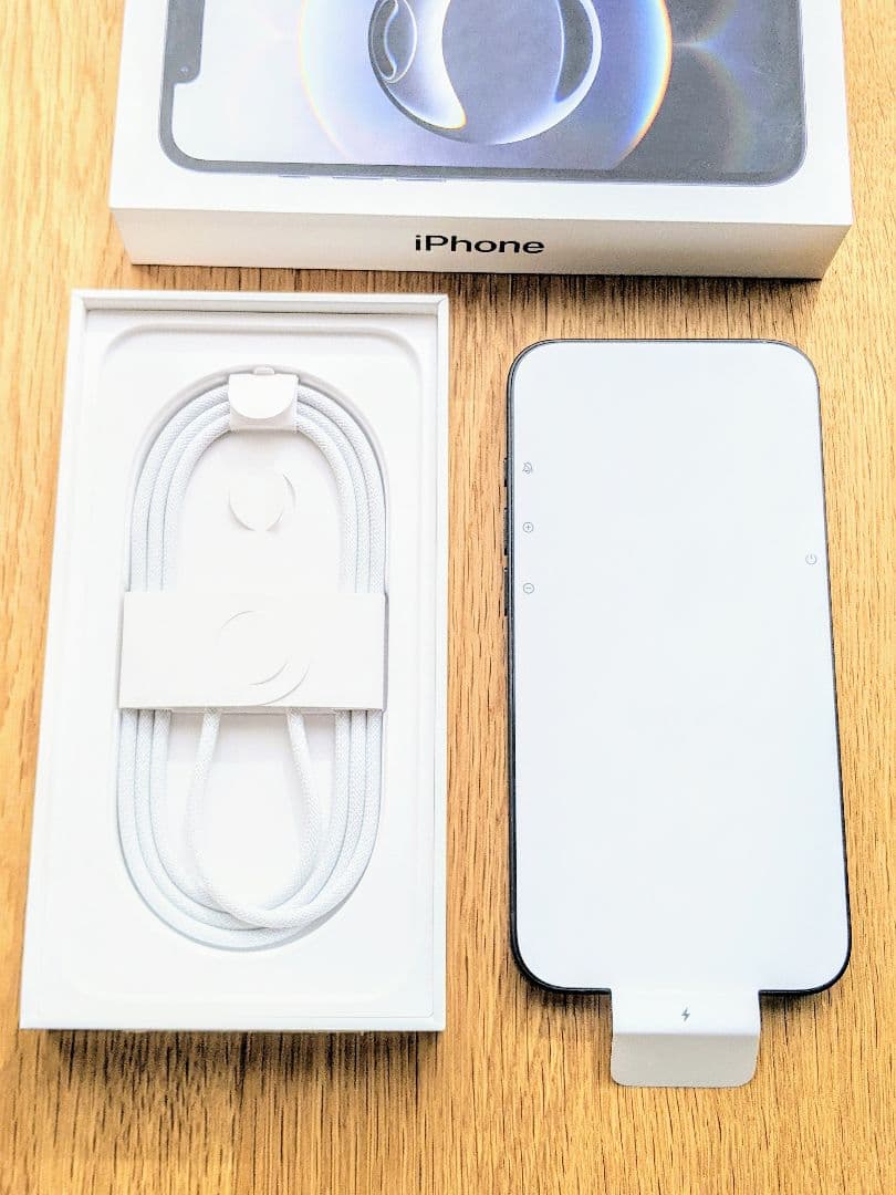 【新品未使用】iPhone 16e 128GB ブラック SIMフリー