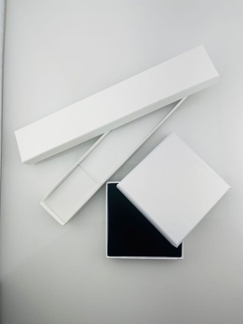 あーちゃん　K18天然ダイヤモンドピアス 計0.8 鑑別カード付き