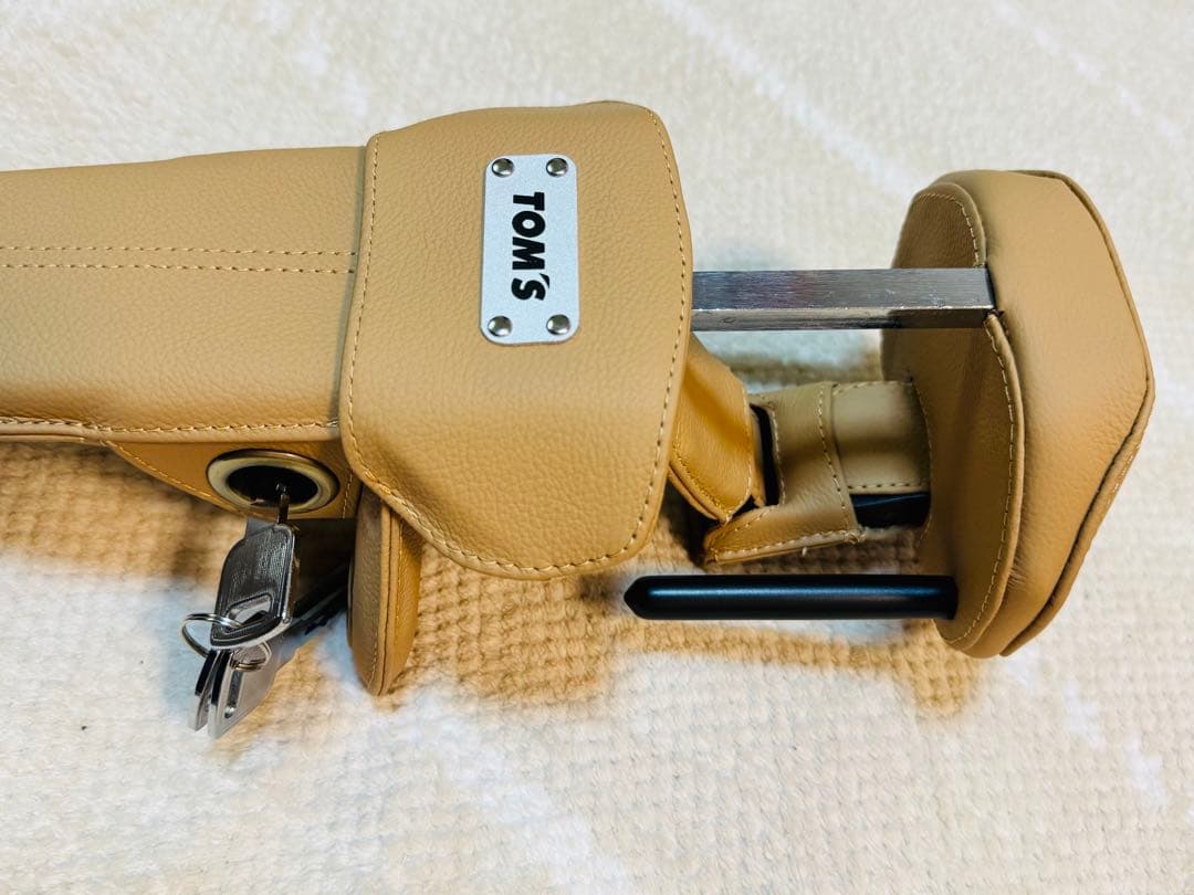 【新品未使用】TOM’S トムス ステアリングロック ベージュ