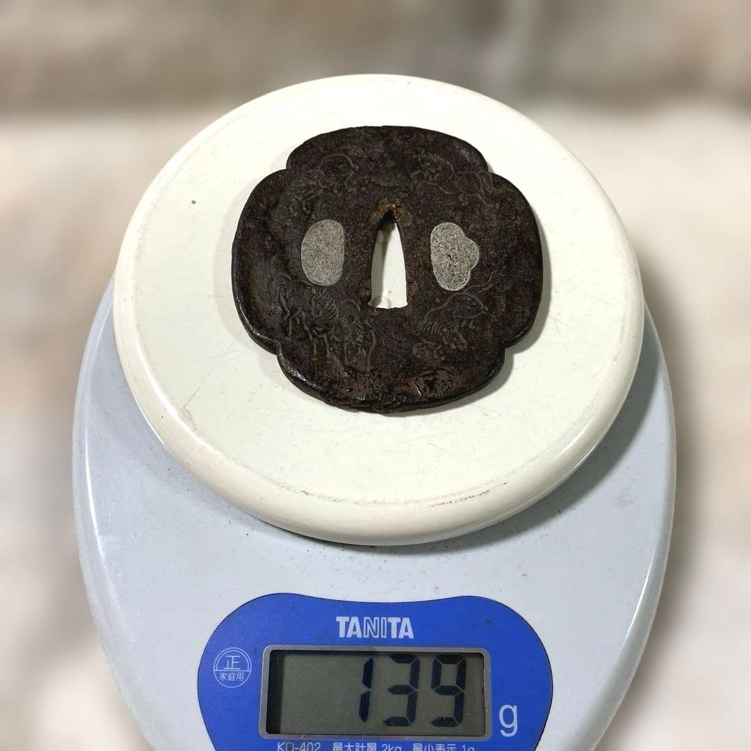 B-19 鍔　武具　刀装具　鉄製　アンティーク　美術品　工芸品　装飾品