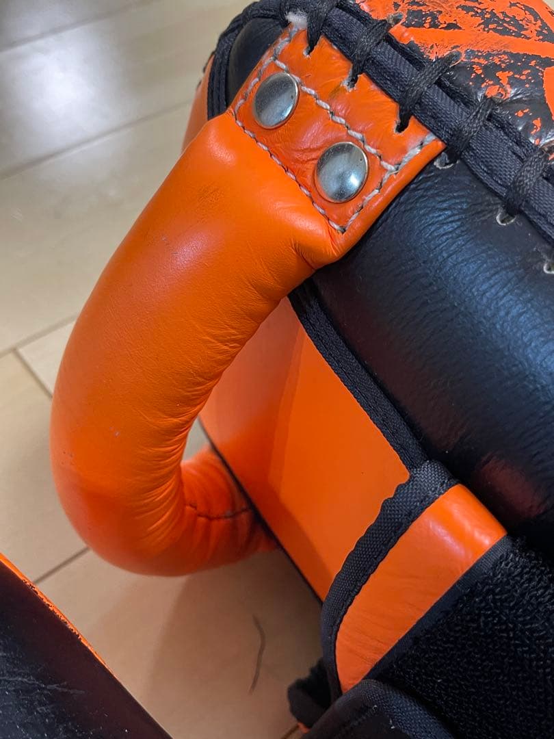 Twins Special キックミット 2個セット 黒/オレンジ