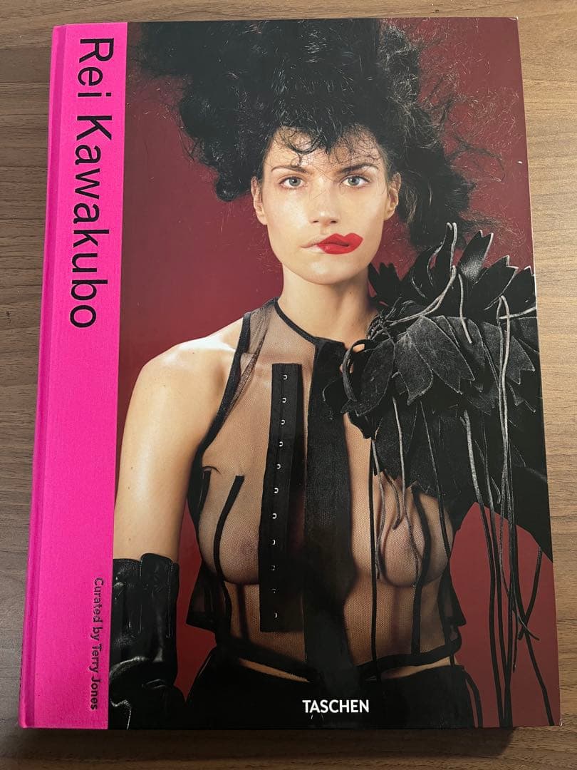 川久保玲　COMME des GARÇONS 大版写真集