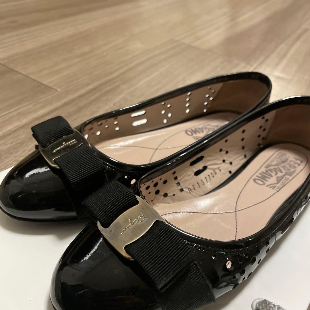 い*ご様 サルバトーレフェラガモ　リボン　フラットシューズ　23cm サイズ6