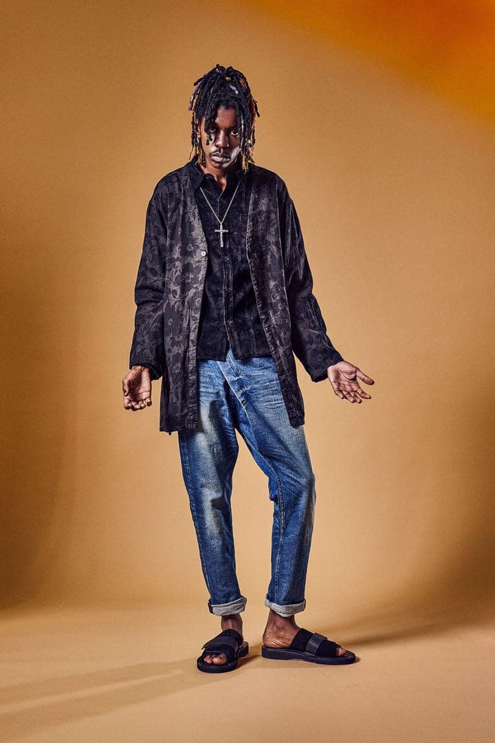 STRUM シルキーベロア & テンペスティ エルバマット レザー サンダル