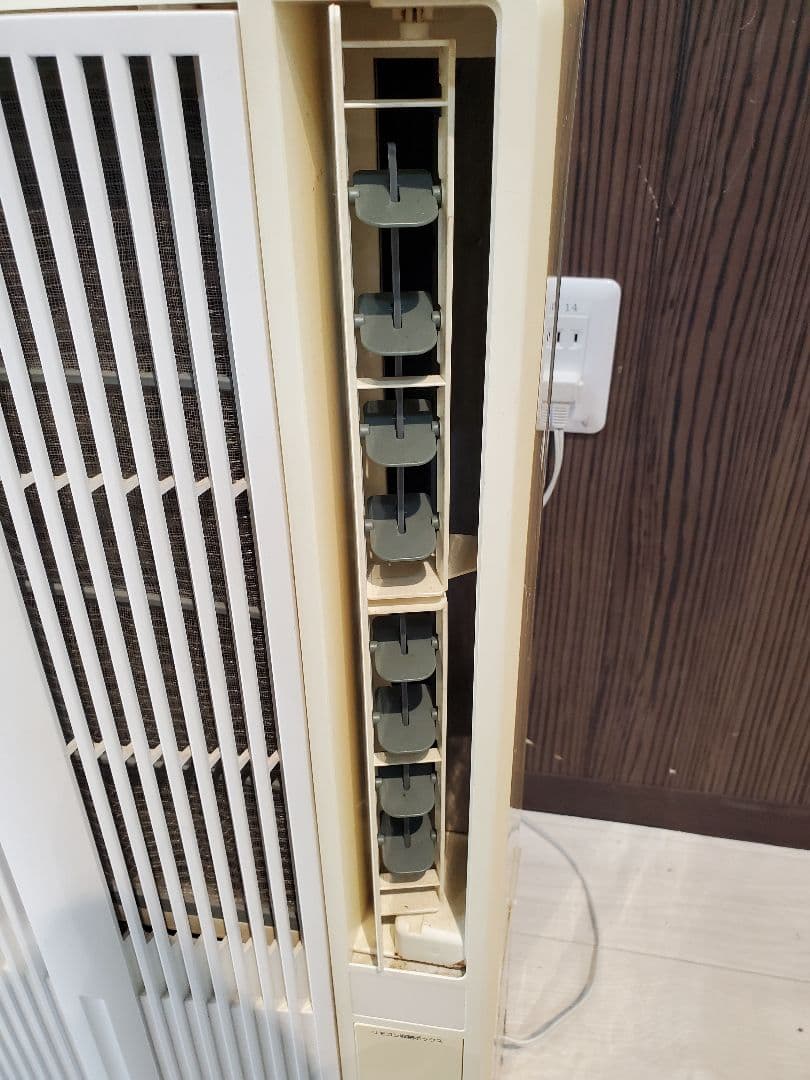 窓用エアコン 小泉成器　2014年製