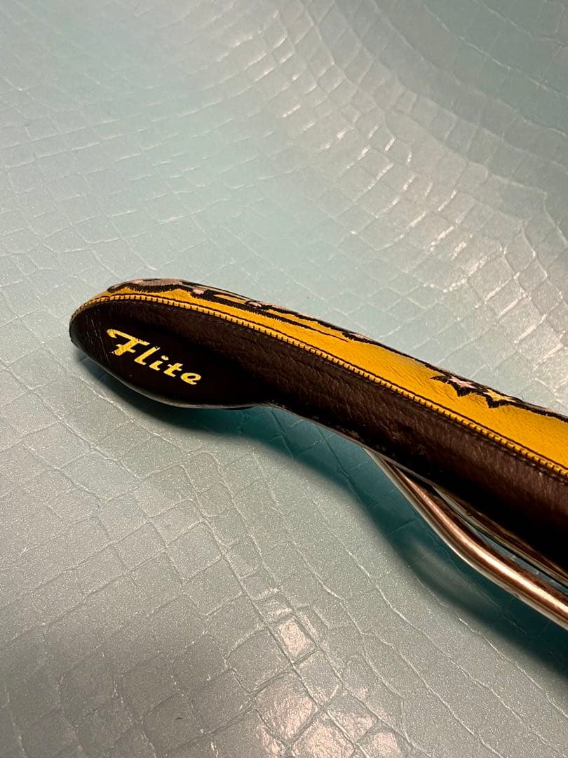 Marc Pantoja 海賊デザイン パンターニサドル