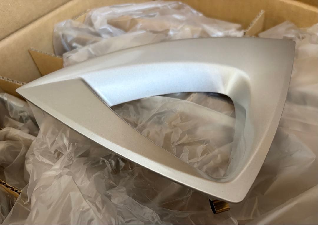 【新品】TOYOTA トヨタ純正 プリウス ホイール アクセントピース 50系