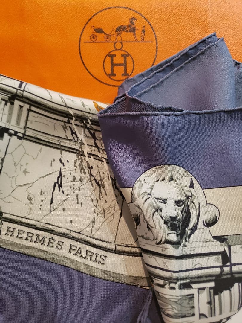 【極美品】HERMES　カレ90 ～バルトルディの泉～ グレイッシュブルー