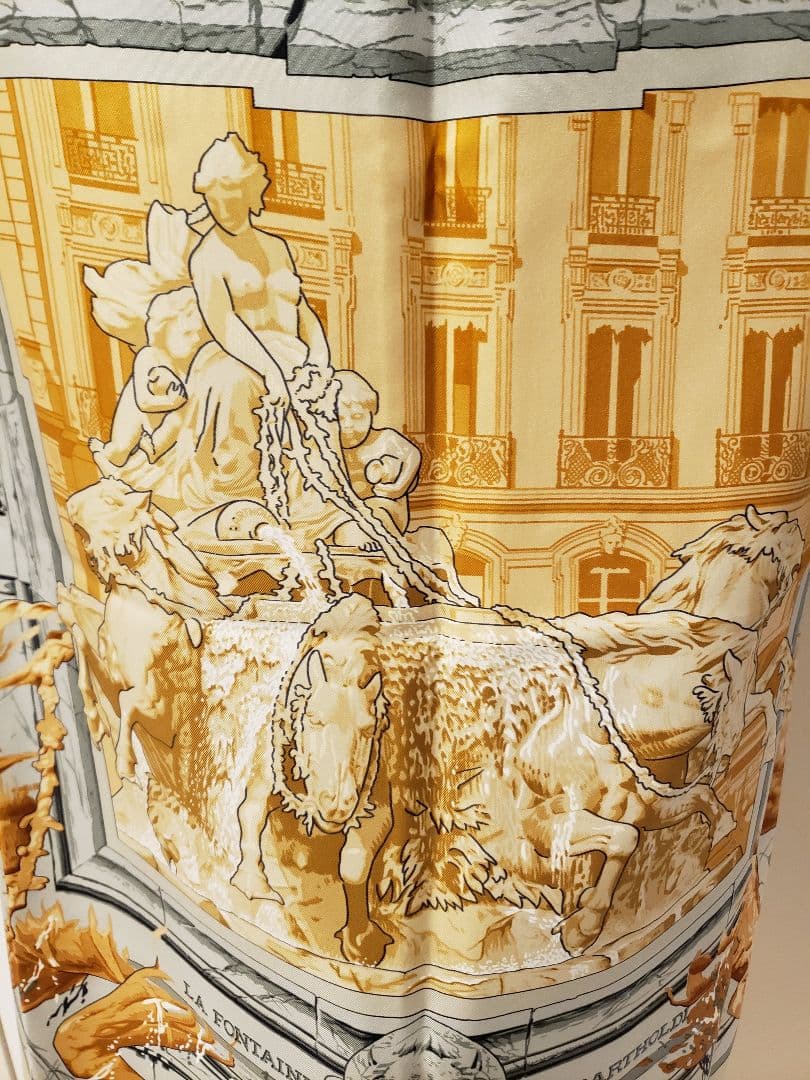 【極美品】HERMES　カレ90 ～バルトルディの泉～ グレイッシュブルー