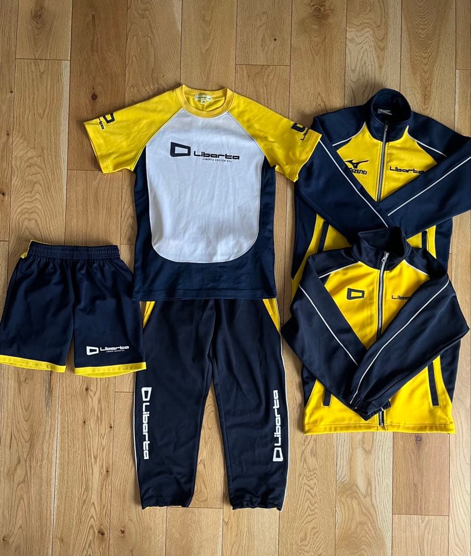リベルタ　ユニフォーム　ジャージセット